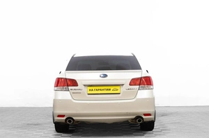 Седан Subaru Legacy 2011 года, 1549000 рублей, Барнаул