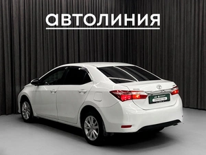 Седан Toyota Corolla 2013 года, 899000 рублей, Красноярск
