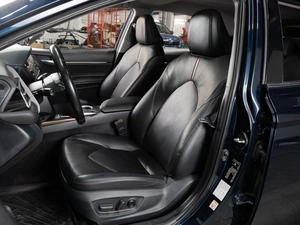 Седан Toyota Camry 2018 года, 2349000 рублей, Тюмень