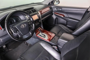Седан Toyota Camry 2014 года, 1689000 рублей, Пермь