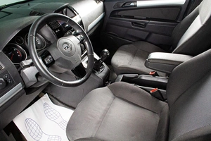 Минивэн Opel Zafira 2011 года, 529000 рублей, Сургут