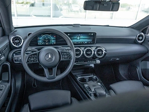 Хетчбэк Mercedes-benz A-класс 2018 года, 2599000 рублей, Нижний Новгород