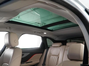 Внедорожник Jaguar F-Pace 2017 года, 3449033 рублей, Москва