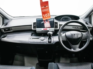 Минивэн Honda Freed 2010 года, 949000 рублей, Красноярск
