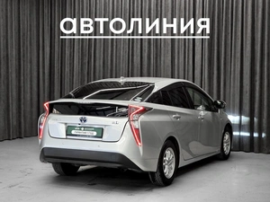 Лифтбек Toyota Prius 2018 года, 1750000 рублей, Красноярск