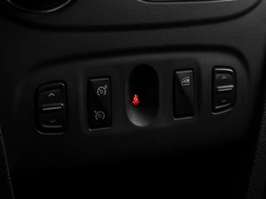 Седан Renault Logan Stepway 2018 года, 669000 рублей, Тюмень