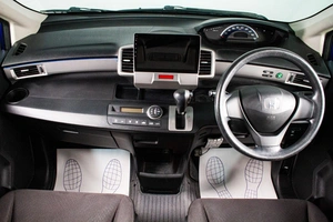 Минивэн Honda Freed 2012 года, 1149000 рублей, Сургут