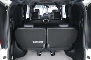 Минивэн Toyota Esquire 2016 года, 2033000 рублей, Солонцы