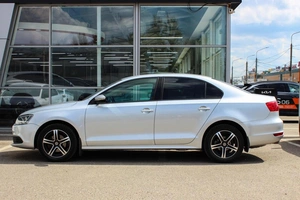 Седан Volkswagen Jetta 2013 года, 850000 рублей, Ярославль