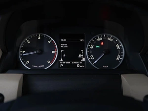 Внедорожник Land Rover Discovery 2013 года, 2153999 рублей, Москва