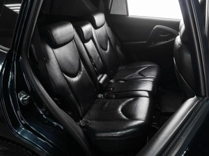 Внедорожник Toyota RAV4 2011 года, 1649000 рублей, Тюмень