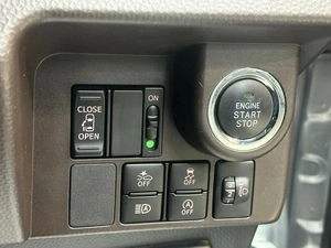 Минивэн Toyota Roomy 2019 года, 980000 рублей, Красноярск