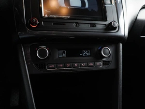 Седан Volkswagen Polo 2019 года, 1413000 рублей, Воронеж