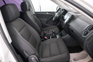 Внедорожник Volkswagen Tiguan 2012 года, 1099000 рублей, Красноярск