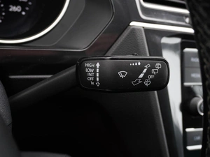 Внедорожник Volkswagen Tiguan 2017 года, 2100000 рублей, Тверь