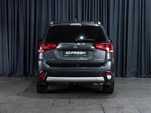 Внедорожник Mitsubishi Outlander 2018 года, 1990000 рублей, Волгоград