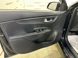 Седан Kia Rio 2021 года, 1480000 рублей, Красноярск