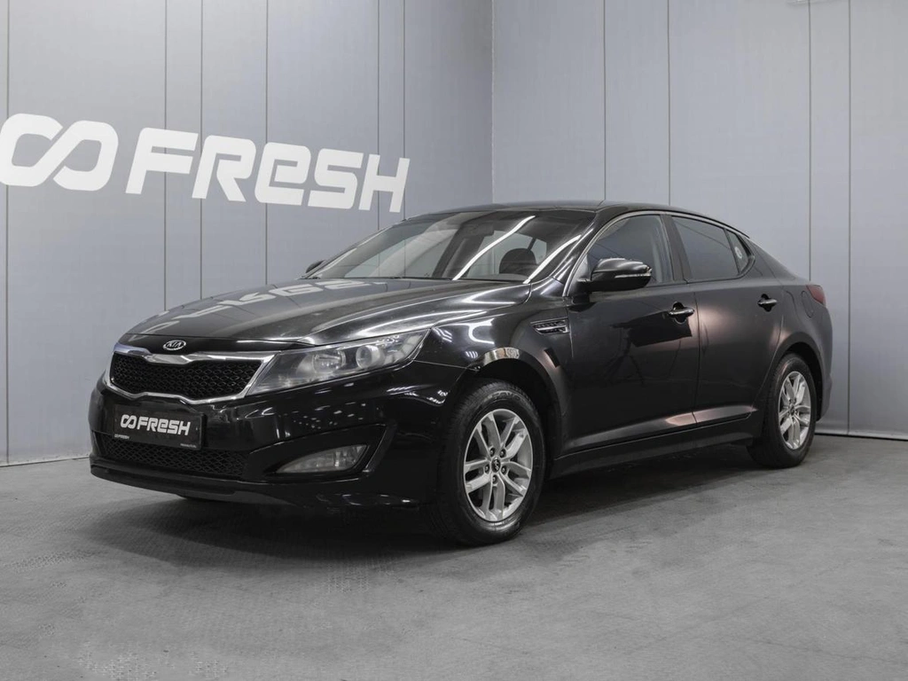 Седан Kia K5 2011 года, 1045000 рублей, Омск