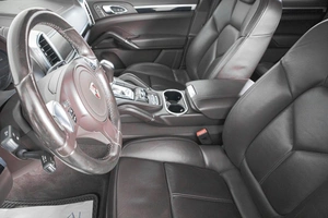 Внедорожник Porsche Cayenne 2014 года, 3349000 рублей, Кемерово
