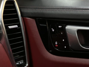Внедорожник Porsche Cayenne 2018 года, 5697000 рублей, Красноярск
