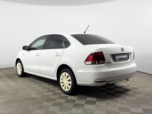 Седан Volkswagen Polo 2016 года, 1027200 рублей, Казань