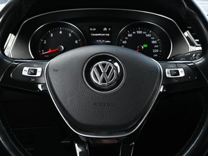 Седан Volkswagen Passat 2016 года, 1700000 рублей, Волгоград