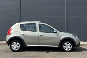 Хетчбэк Renault Sandero Stepway 2014 года, 985000 рублей, Солонцы