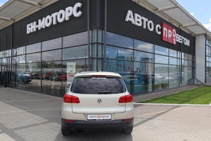 Внедорожник Volkswagen Tiguan 2013 года, 1370000 рублей, Мирное