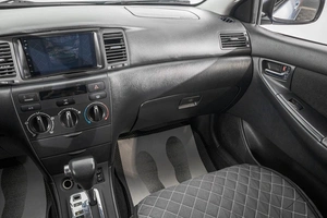 Седан Toyota Corolla 2006 года, 699000 рублей, Барнаул