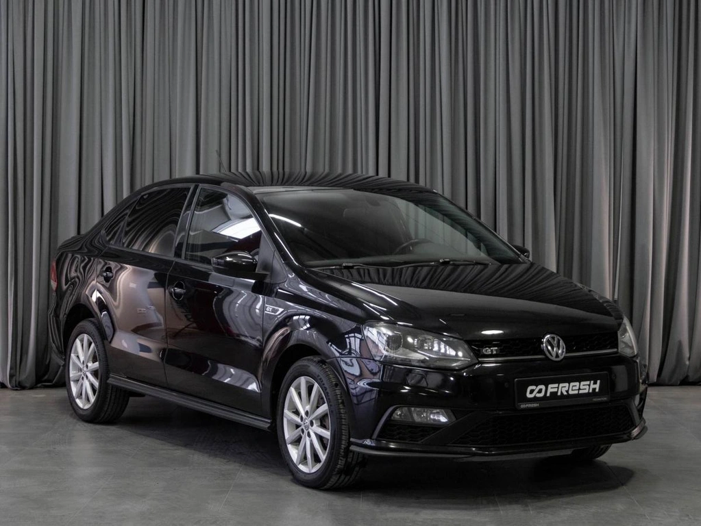 Седан Volkswagen Polo 2016 года, 1015000 рублей, Тюмень