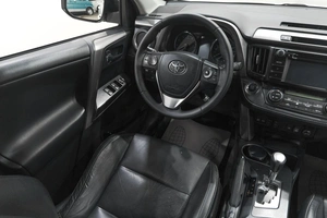 Внедорожник Toyota RAV4 2015 года, 2379000 рублей, Новокузнецк