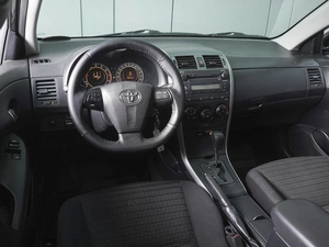 Седан Toyota Corolla 2011 года, 1160000 рублей, Ростов-на-Дону