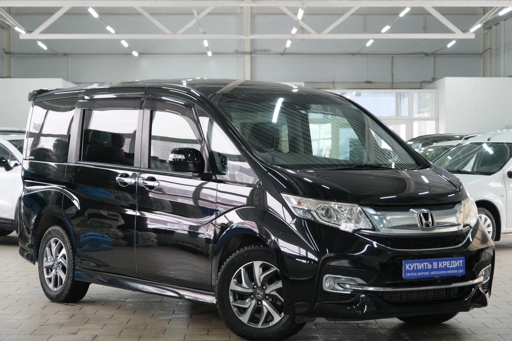 Минивэн Honda Stepwgn Spada 2015 года, 1899000 рублей, Омск