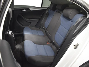 Седан Volkswagen Jetta 2013 года, 943100 рублей, Казань