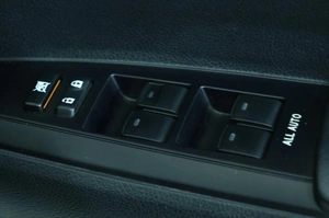 Универсал Toyota Corolla Fielder 2019 года, 1689000 рублей, Омск