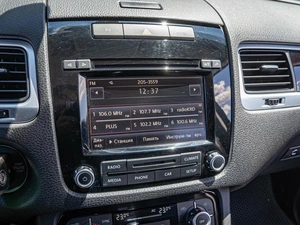 Внедорожник Volkswagen Touareg 2012 года, 2200000 рублей, Краснодар