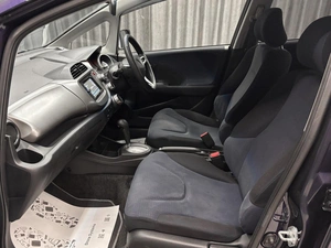 Хетчбэк Honda Fit 2009 года, 615000 рублей, Красноярск