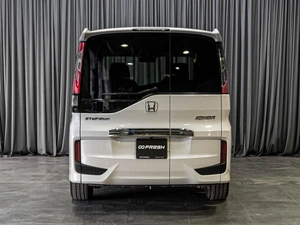 Минивэн Honda Stepwgn Spada 2016 года, 1849000 рублей, Тюмень