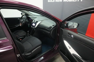 Седан Hyundai Solaris 2013 года, 820000 рублей, Курск