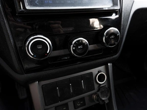 Седан Geely Emgrand EC7 2013 года, 469000 рублей, Саратов