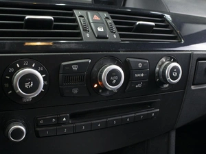 Седан BMW 5 серия 2009 года, 1430000 рублей, Омск