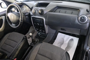 Внедорожник Renault Duster 2012 года, 899000 рублей, Омск