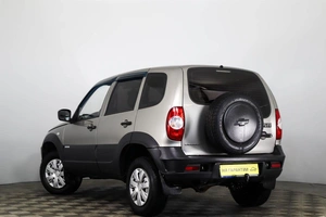 Внедорожник Chevrolet Niva 2015 года, 849000 рублей, Пермь