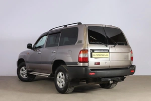 Внедорожник Toyota Land Cruiser 2005 года, 2949000 рублей, Новосибирск