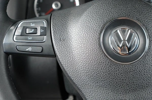 Внедорожник Volkswagen Tiguan 2012 года, 1749000 рублей, Тюмень