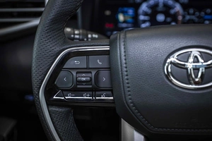 Внедорожник Toyota Sequoia 2022 года, 11799999 рублей, Москва