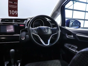 Хетчбэк Honda Fit 2013 года, 990000 рублей, Красноярск