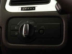 Внедорожник Volkswagen Touareg 2012 года, 2099000 рублей, Тюмень