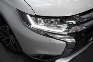 Внедорожник Mitsubishi Outlander 2015 года, 2330000 рублей, Омск
