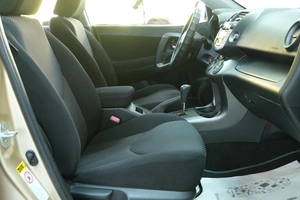 Внедорожник Toyota RAV4 2009 года, 1359000 рублей, Омск